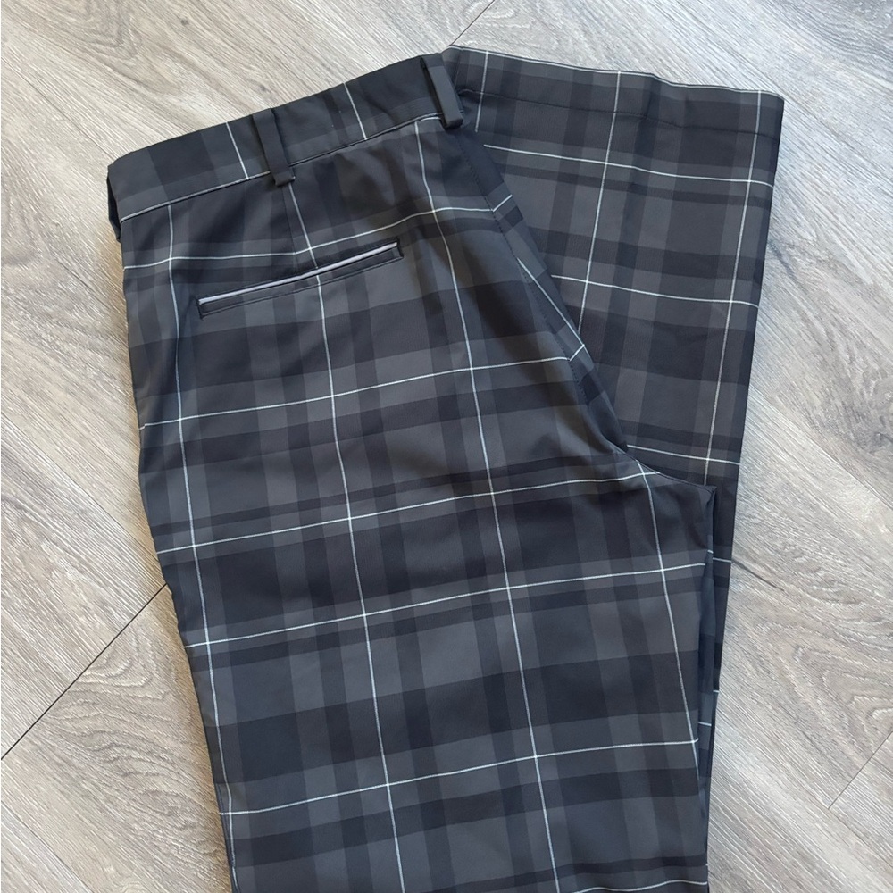 Nike Men's Plaid Shorts - Black and Gray